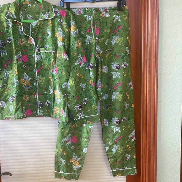 NWOT handmade green floral print button down long sleeve collared PJ pants set - Picture 3 of 15